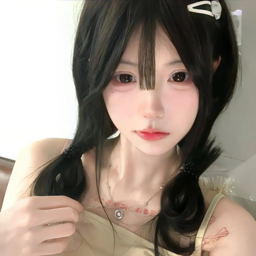 她不见了
